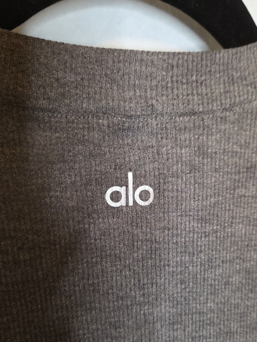 G476. Alo Ribbed Heat Wave Tank in Dark Gray - Size XS/S (?) - Picture 3 of 5